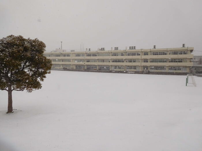 2026.02.08　雪の美浜南小学校