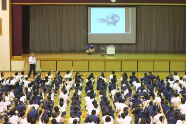 全校集会写真