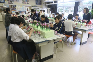 コサージュ作り写真