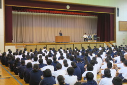 新生徒会の会長挨拶