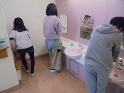 トイレの手洗い場の様子