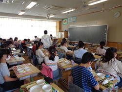 給食4