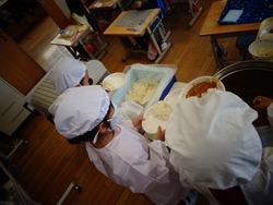 給食