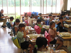 給食