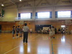 球技部活動の交流試合が東野小学校でありました。