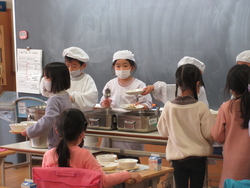 給食