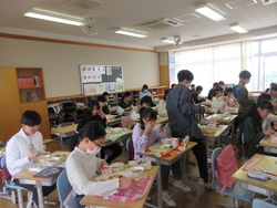 給食