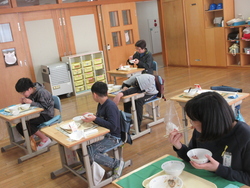 給食