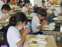 給食