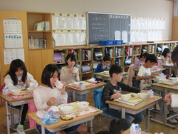 給食