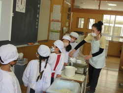 給食