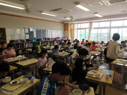 六年