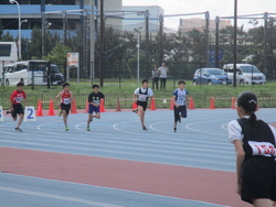 男子100 m走でした。