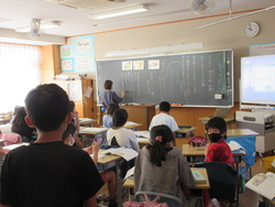 十月三十一日