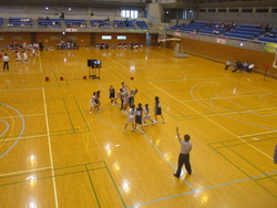 決勝トーナメントは総合運動公園体育館で開催です