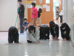 二月二四日