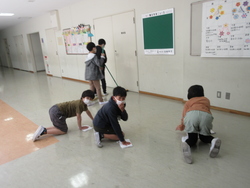 四月一〇日