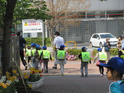 四月一二日