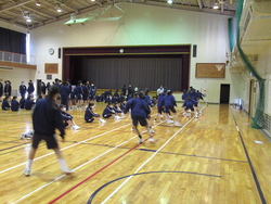 反復横跳びをしている写真