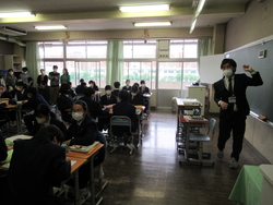 1年生理科の授業の様子