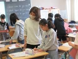 四月二五日
