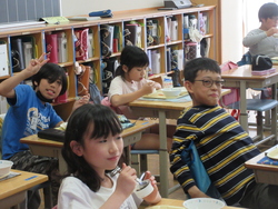 四月二五日