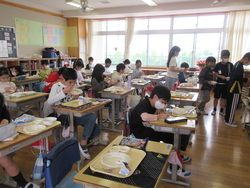 四月二五日