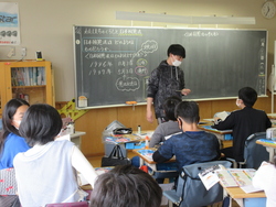 四月二六日