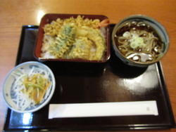 昼食の写真