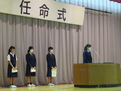 旧生徒会役員が思いを語っている写真