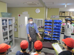 3年生スーパーマーケット見学03