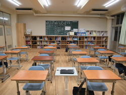 改修工事の終わった教室の写真