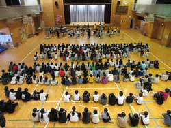 二月八日