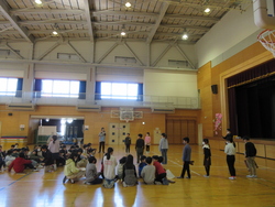 二月二六日