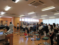 二月二七日