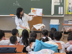 朝の読み聞かせ