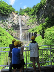 華厳の滝の見学