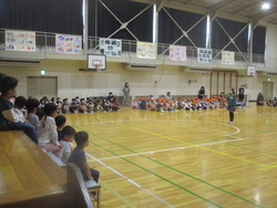 児童代表から1年生へ