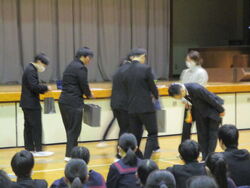 進路団結式