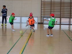 2025.01.20　ブリオベッカ浦安によるサッカー教室（2年生）