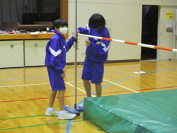 1年生走り高跳び