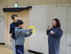 2025.02.27　4年生　耳の不自由な方に話を聞く会