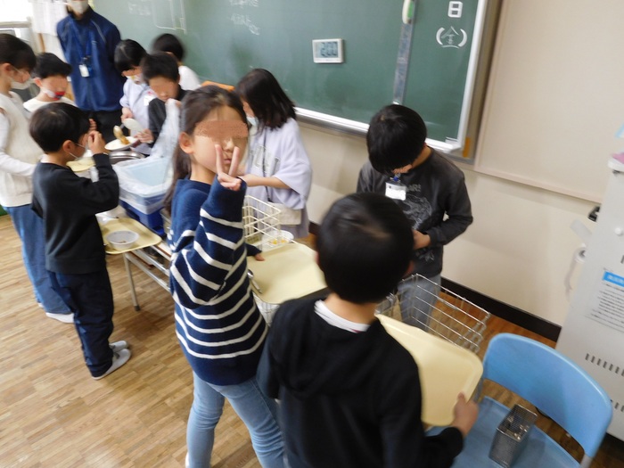 2025.04.11　給食はじまる