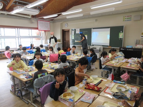 給食