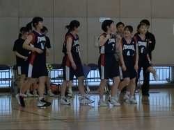 女バス