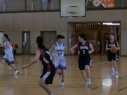 女バス