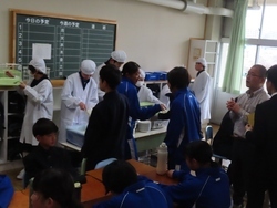 給食