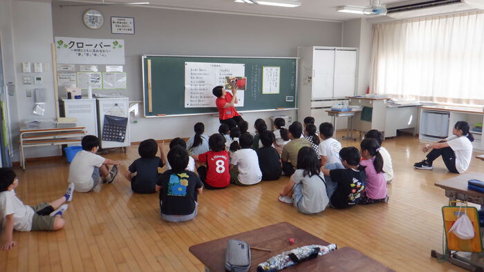 0903読み聞かせ4年2組