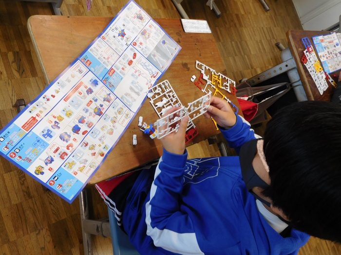 2025.11.20　5年生　ガンプラ作る！