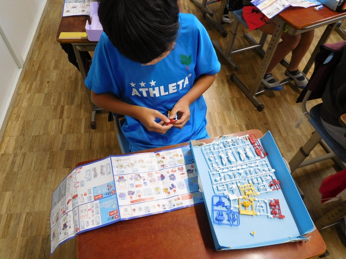 2025.11.20　5年生　ガンプラ作る！